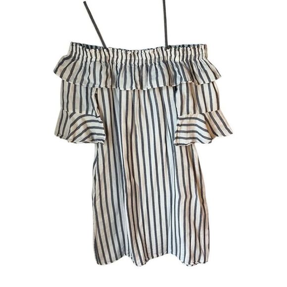 Vivi Weekend Shift Dress, Off the Shoulder Ruffles, S. Pockets!!! - Picture 3 of 6